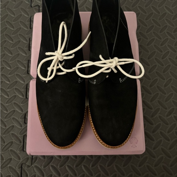 CH boots size 8 - Picture 2 of 9